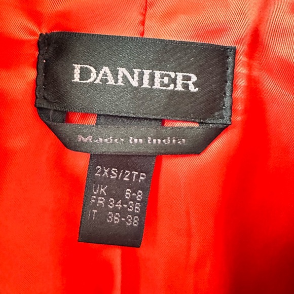 Danier: Leather Bomber Jacket - Size 2XS - Picture 10 of 13